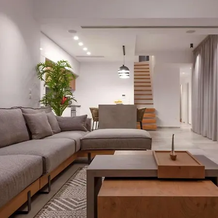 Roya Villa